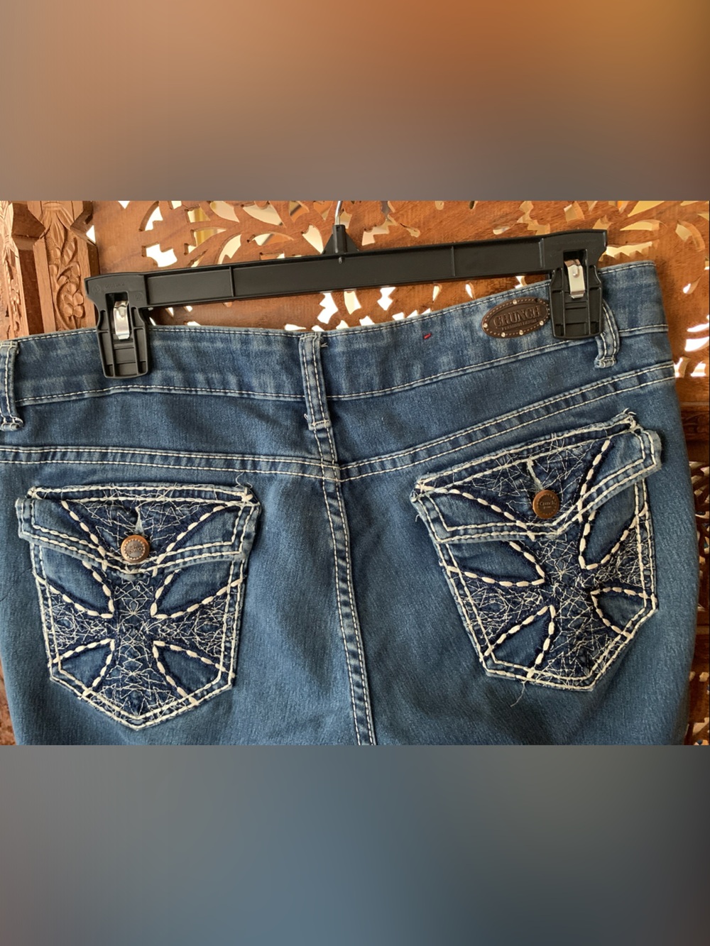 Straight Leg Blue Jeans with Embellished Pocket - Women